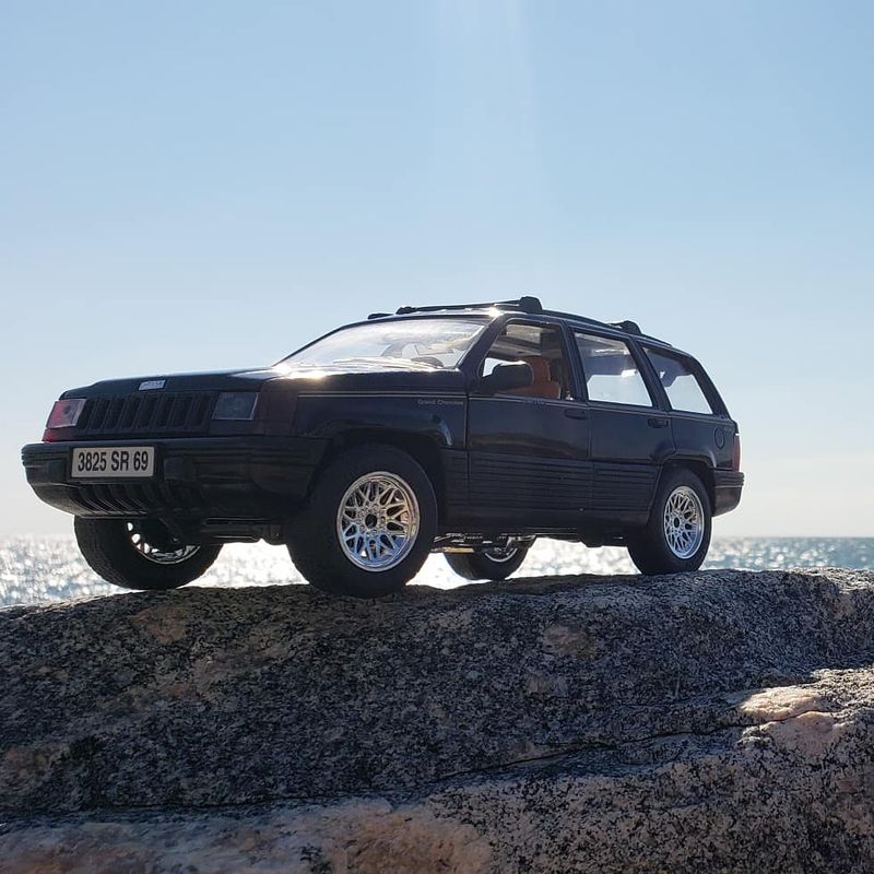 Illustration for article titled Jeep Grand CherokeeĀ